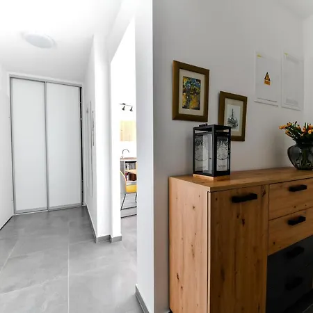 Spacious Nero With Free Parking Appartamento