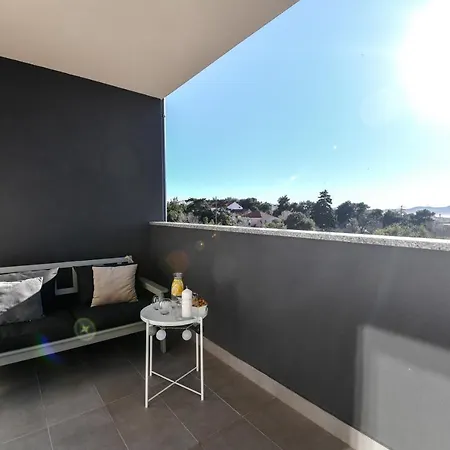 Appartamento Spacious Nero With Free Parking Zara