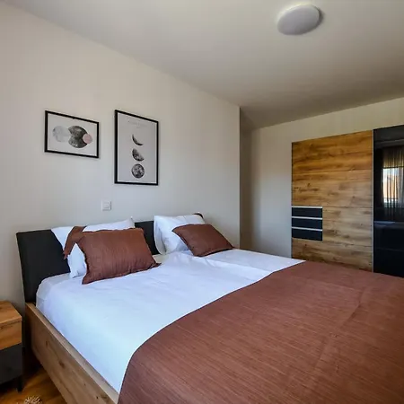 Spacious Nero With Free Parking Zára