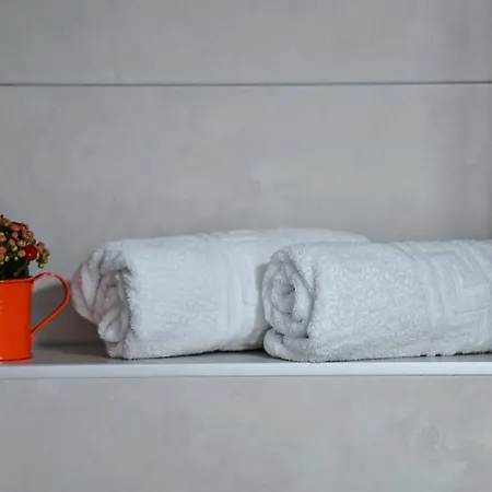 Spacious Nero With Free Parking * Zára